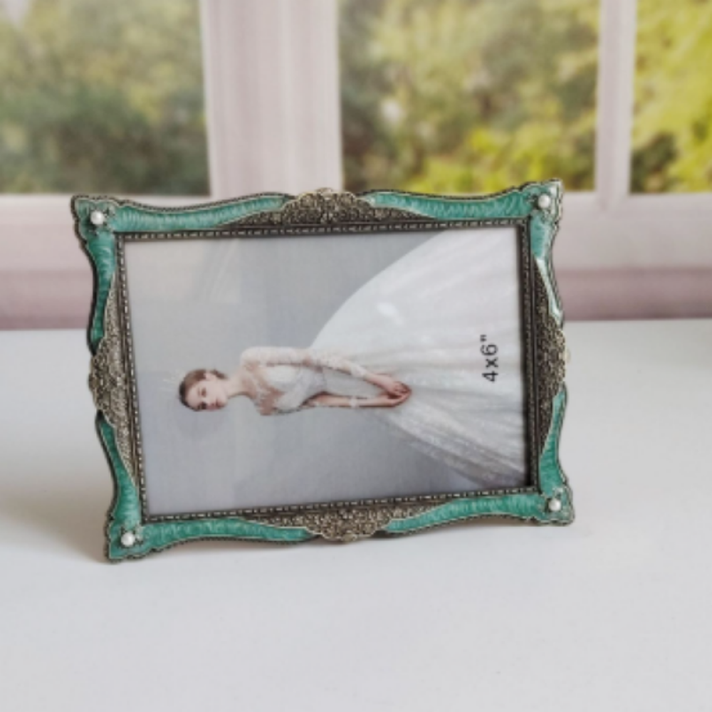 Vintage Metal Picture Frame,Picture Frames For Wall And Tabletop Display Family Office