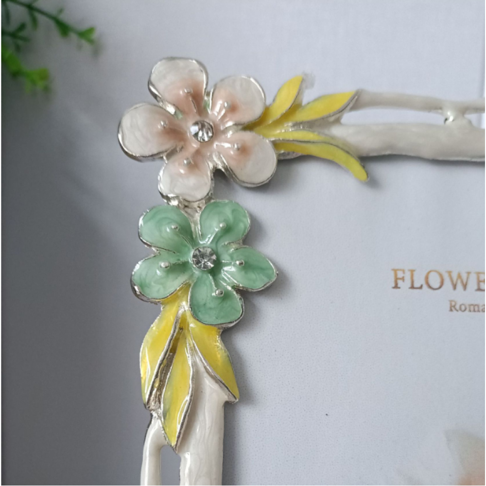 Enamel Flora Picture Frame With Black Edge,Picture Frames For Wall And Tabletop Display Family Office