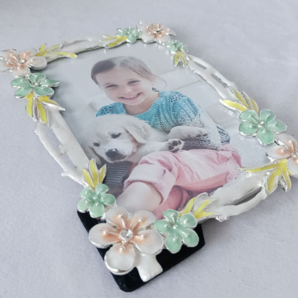 Enamel Flora Picture Frame With Black Edge,Picture Frames For Wall And Tabletop Display Family Office