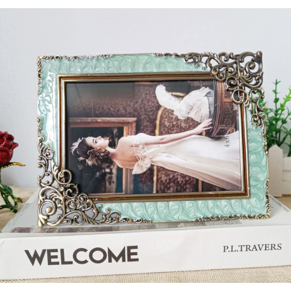 Vintage Enamel Picture Frame,Green Ornate Picture Frames For Wall And Tabletop Display Family Office